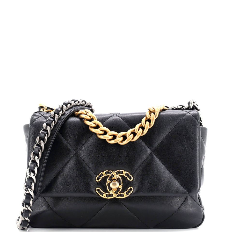 19 Flap Bag Quilted Leather Medium
