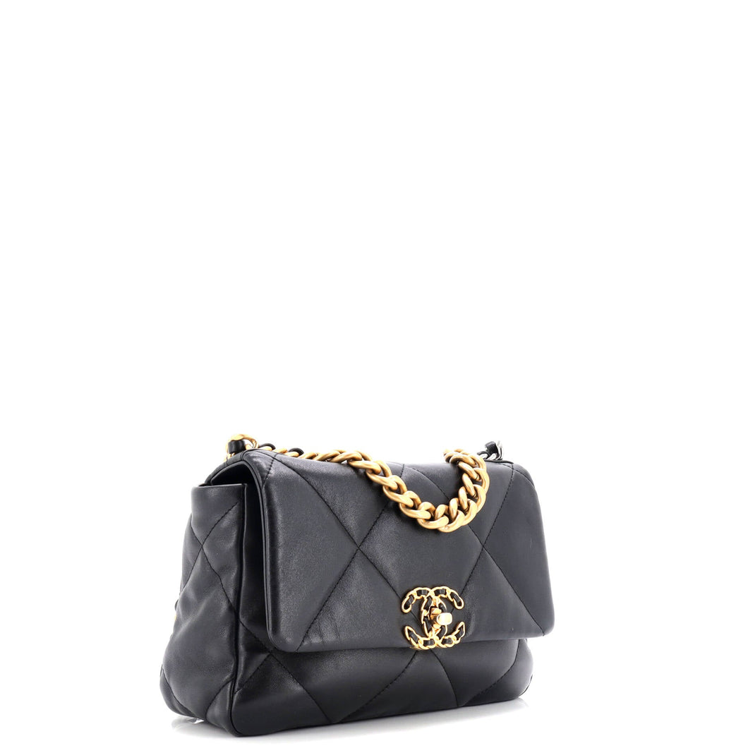 19 Flap Bag Quilted Leather Medium