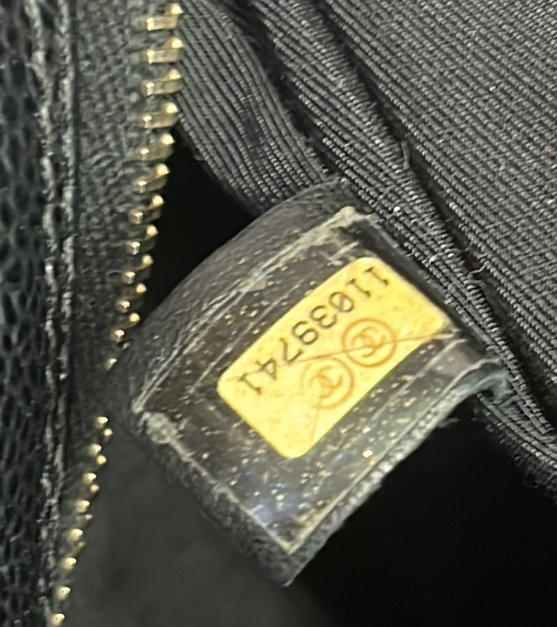Petite Timeless Tote Quilted Caviar