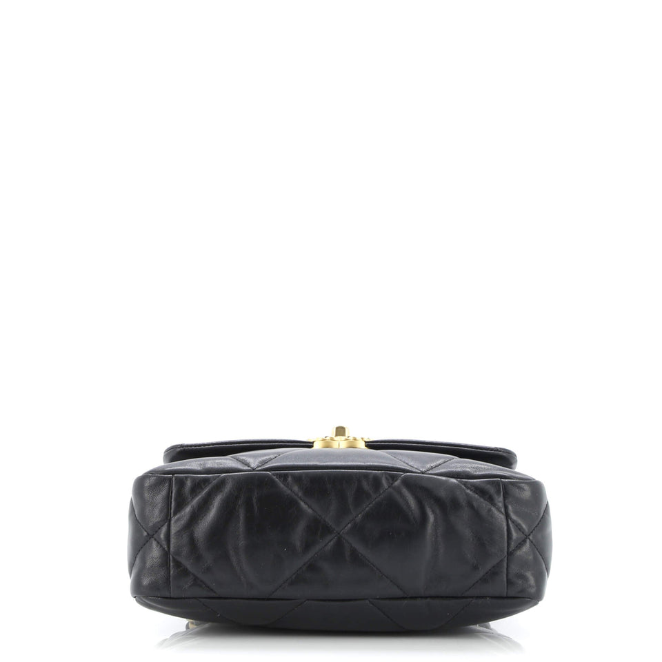 19 Flap Bag Quilted Leather Medium