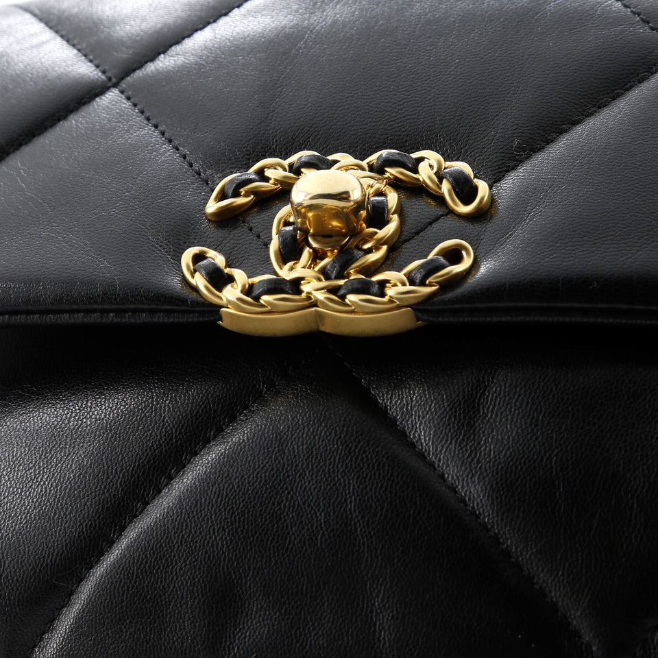 19 Flap Bag Quilted Leather Medium