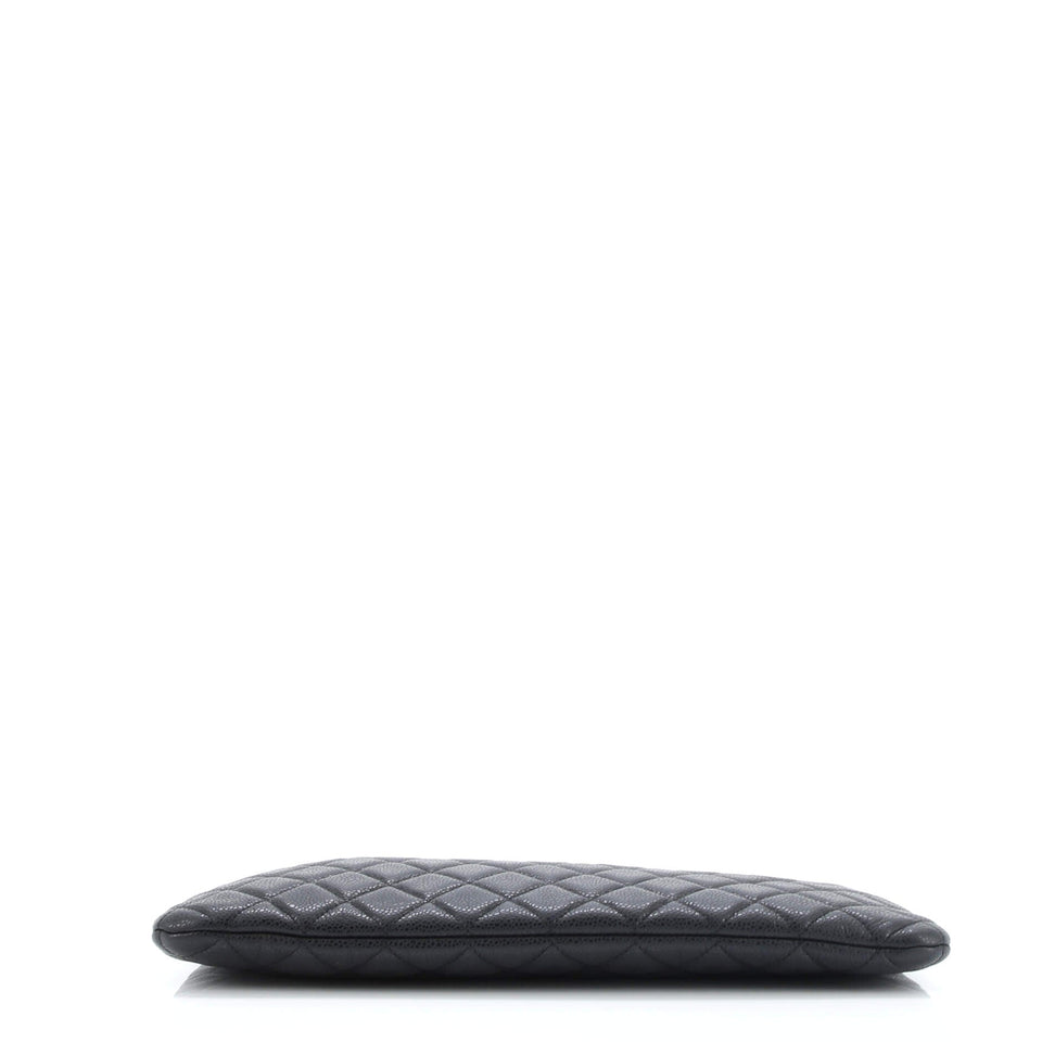 O Case Clutch Quilted Caviar Large