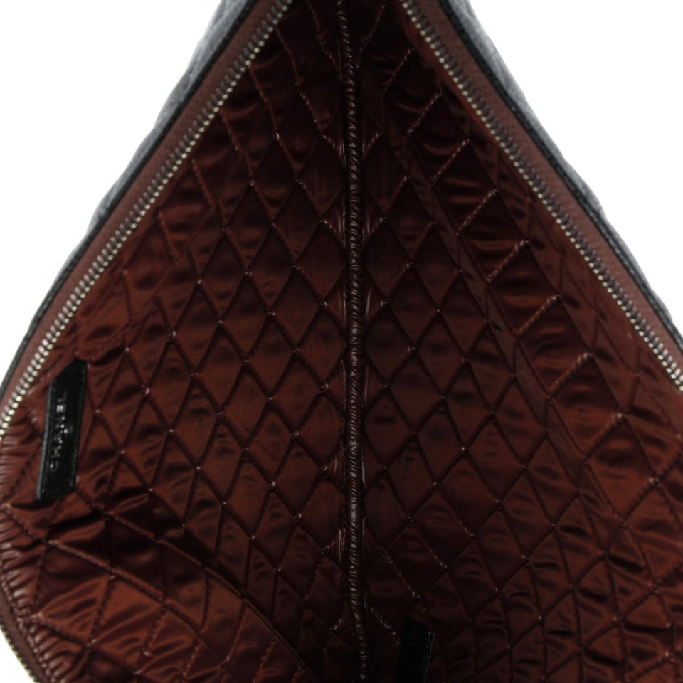 O Case Clutch Quilted Caviar Large