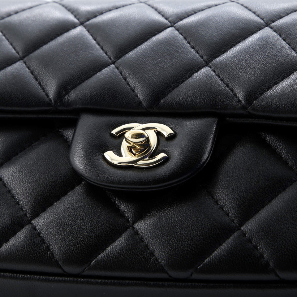 My Precious Pearls Chain Flap Bag Quilted Lambskin Medium