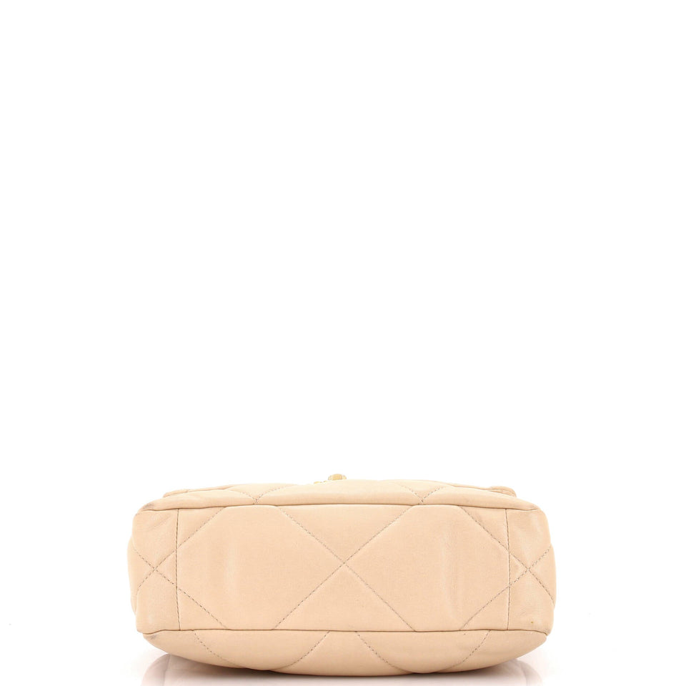 19 Flap Bag Quilted Leather Medium