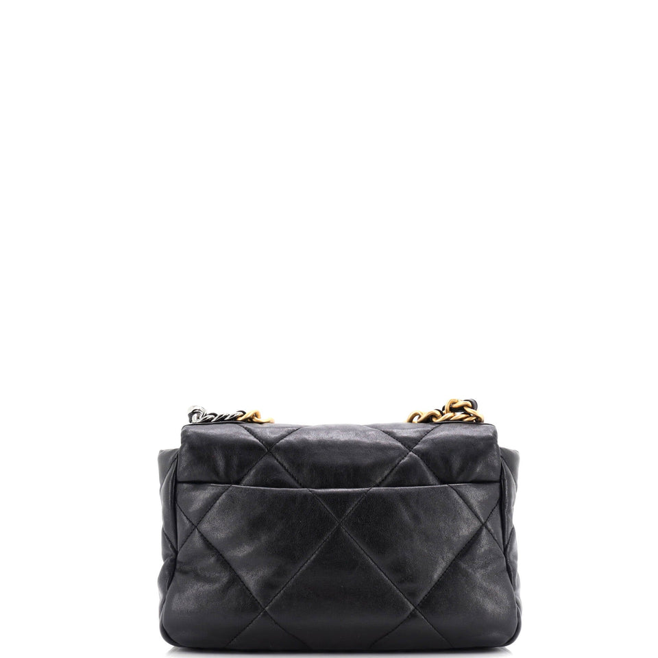 19 Flap Bag Quilted Leather Medium