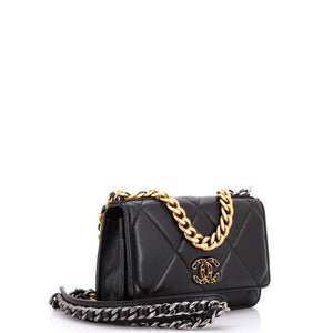 19 Wallet on Chain Quilted Lambskin