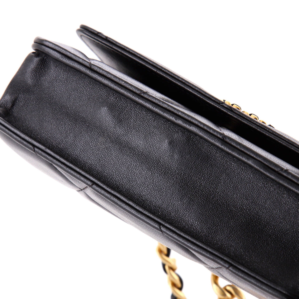 19 Wallet on Chain Quilted Lambskin