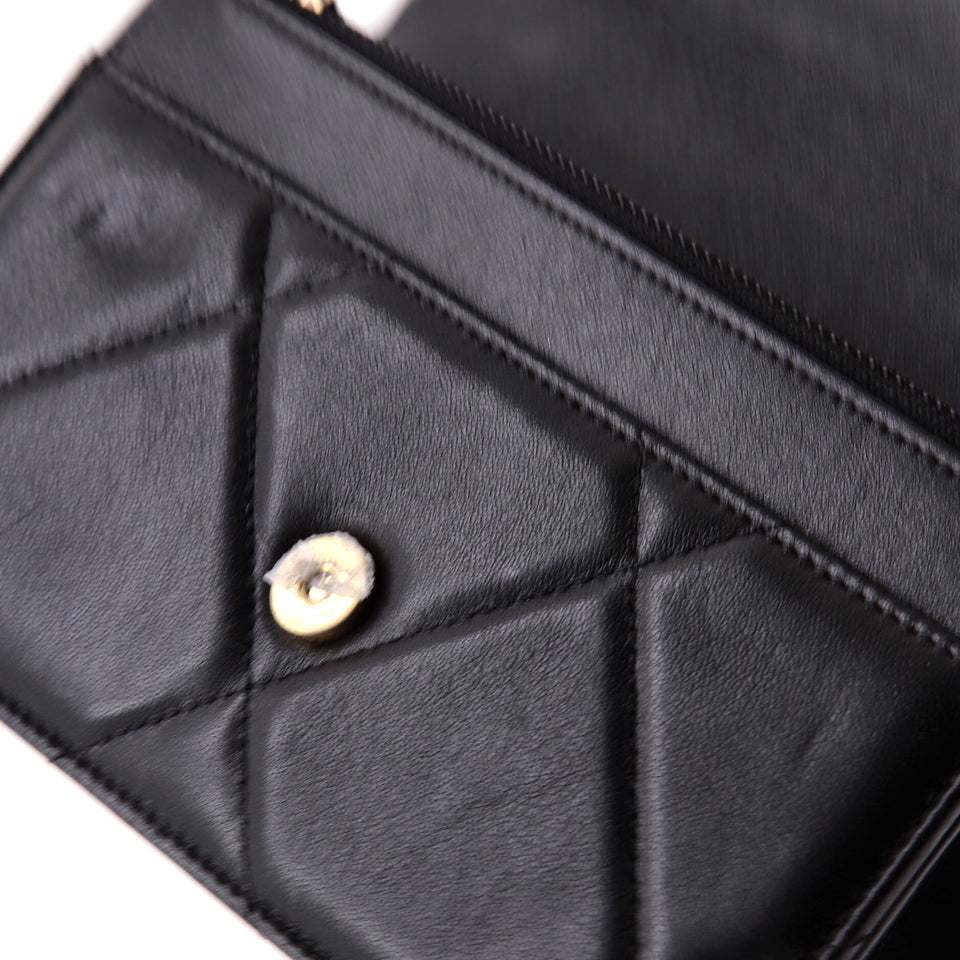 19 Wallet on Chain Quilted Lambskin
