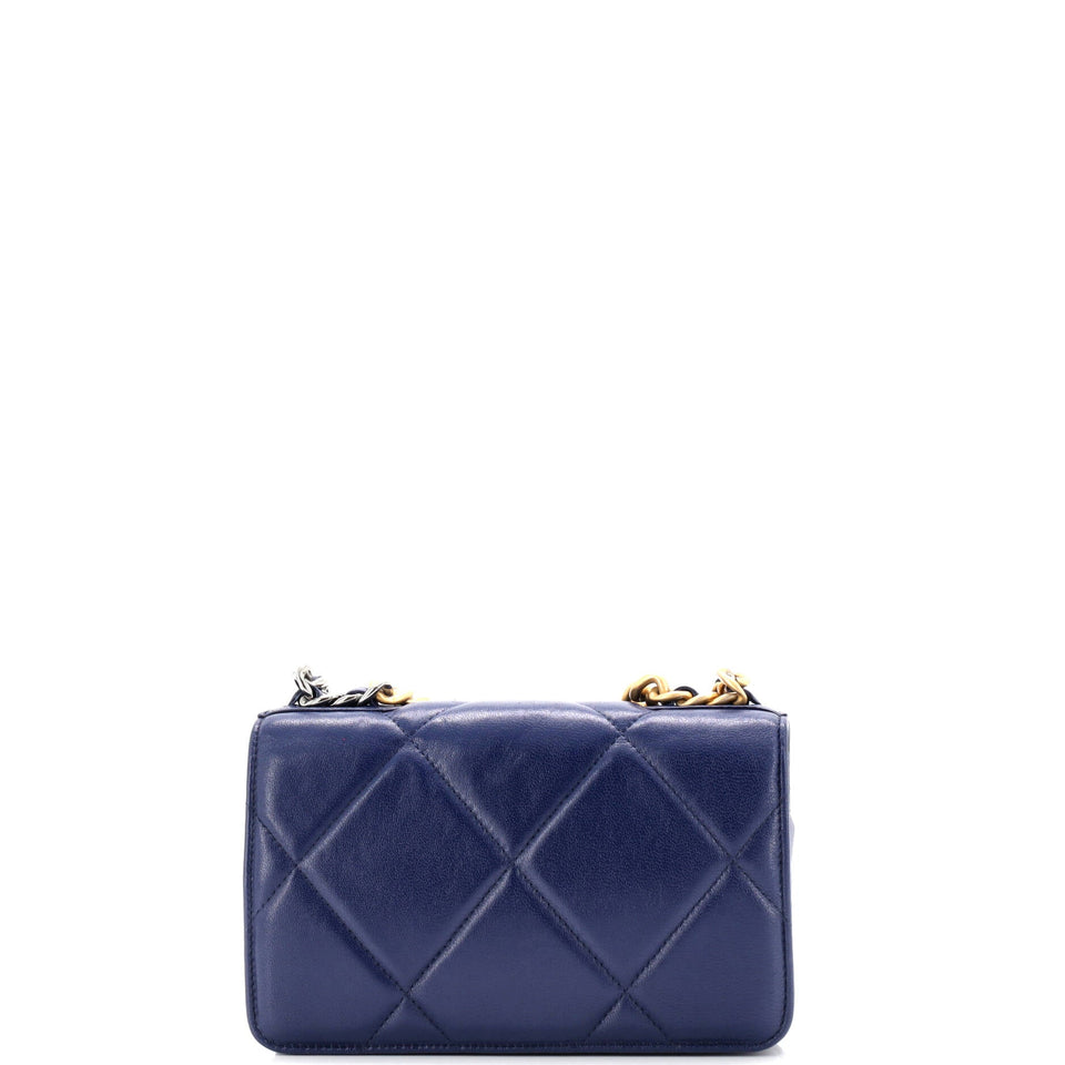 19 Wallet on Chain Quilted Goatskin
