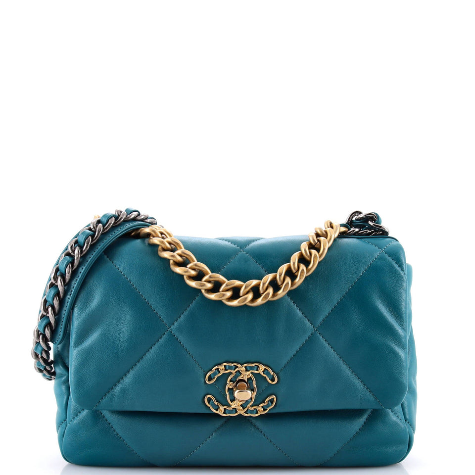 19 Flap Bag Quilted Leather Medium