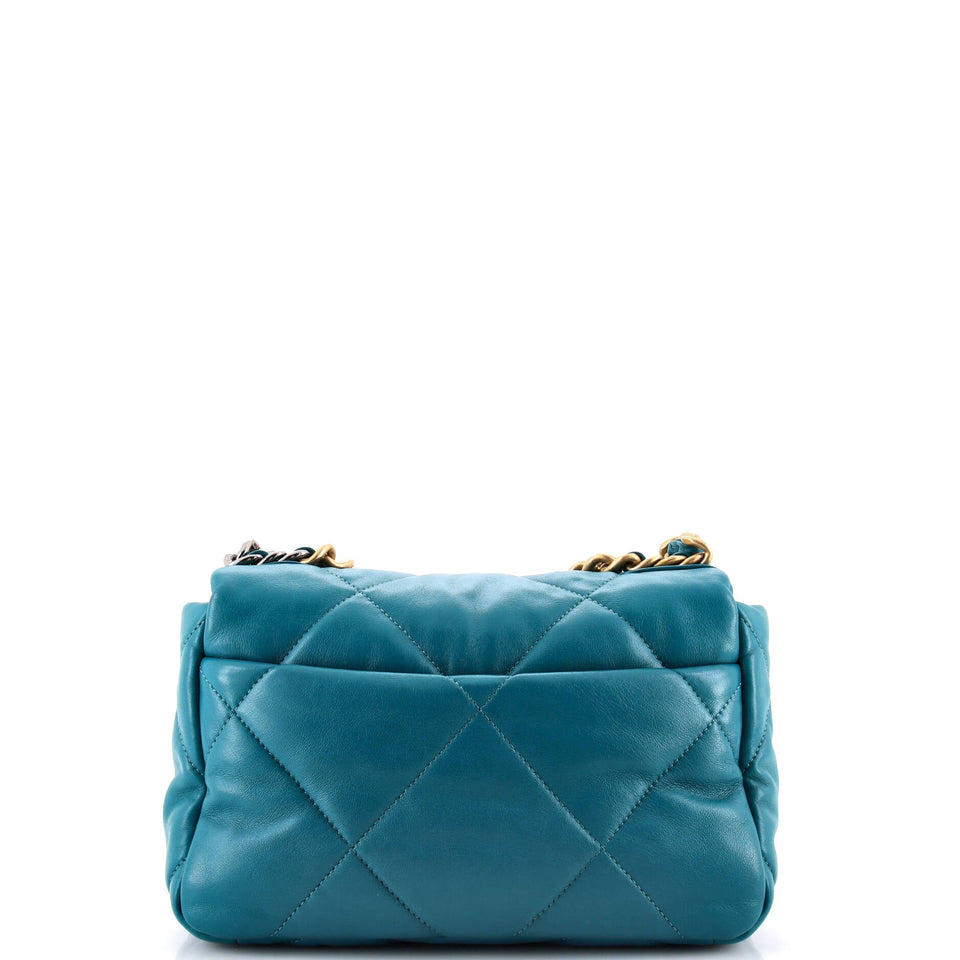 19 Flap Bag Quilted Leather Medium