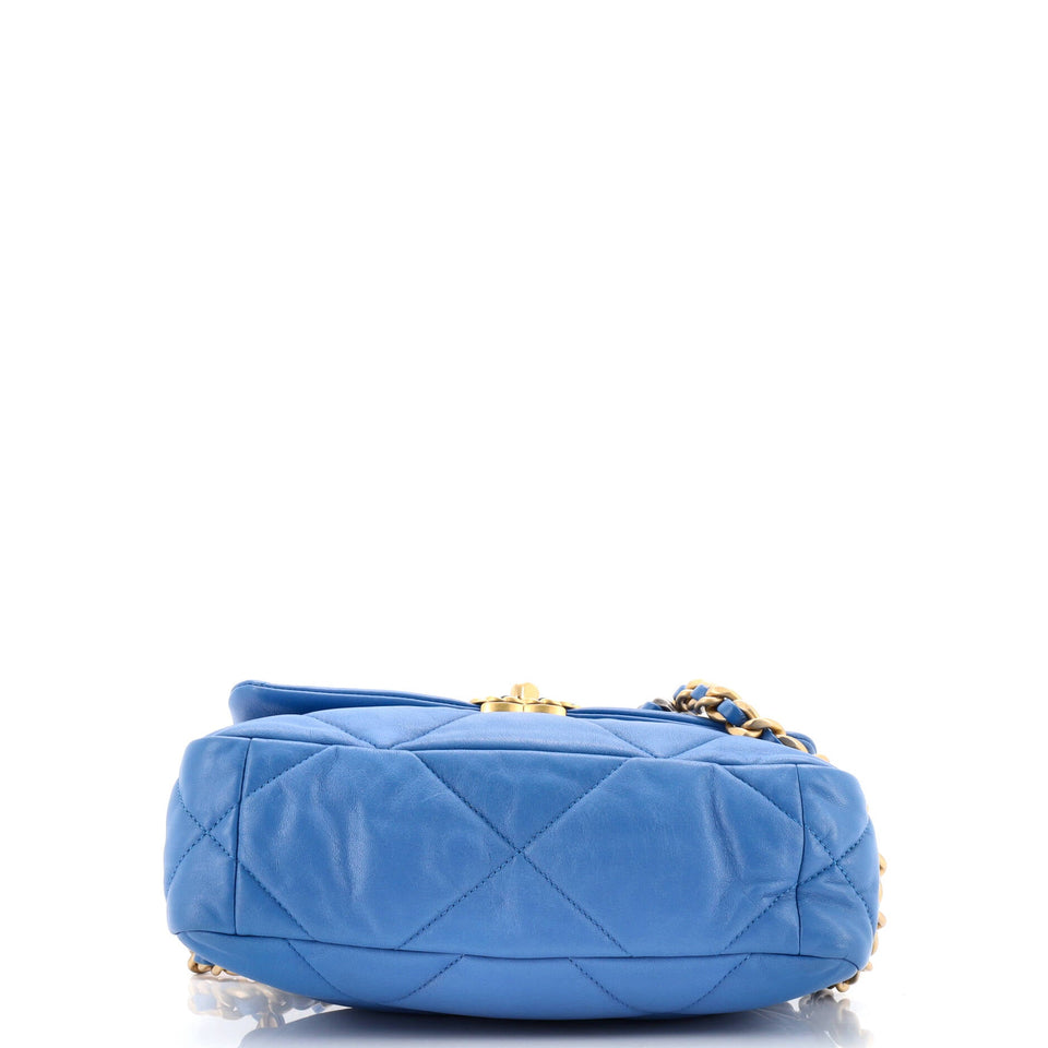 19 Flap Bag Quilted Leather Medium