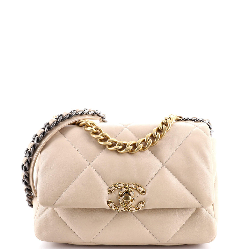 19 Flap Bag Quilted Leather Medium