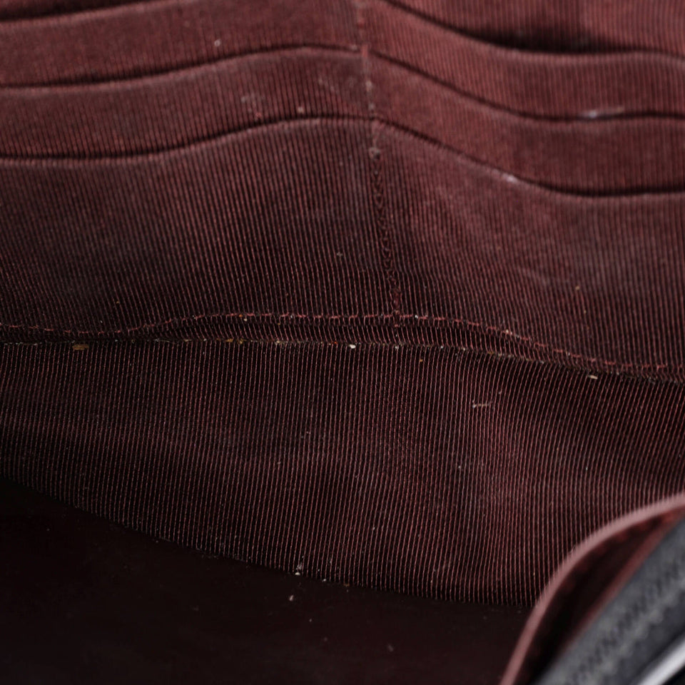 Wallet on Chain Quilted Caviar