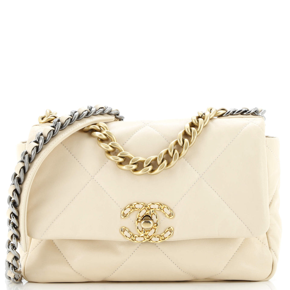 19 Flap Bag Quilted Leather Medium