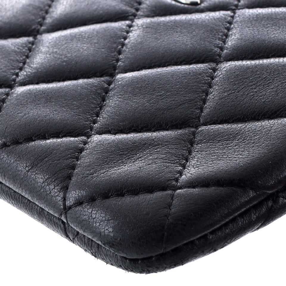 Classic O Case Pouch Quilted Lambskin Mini