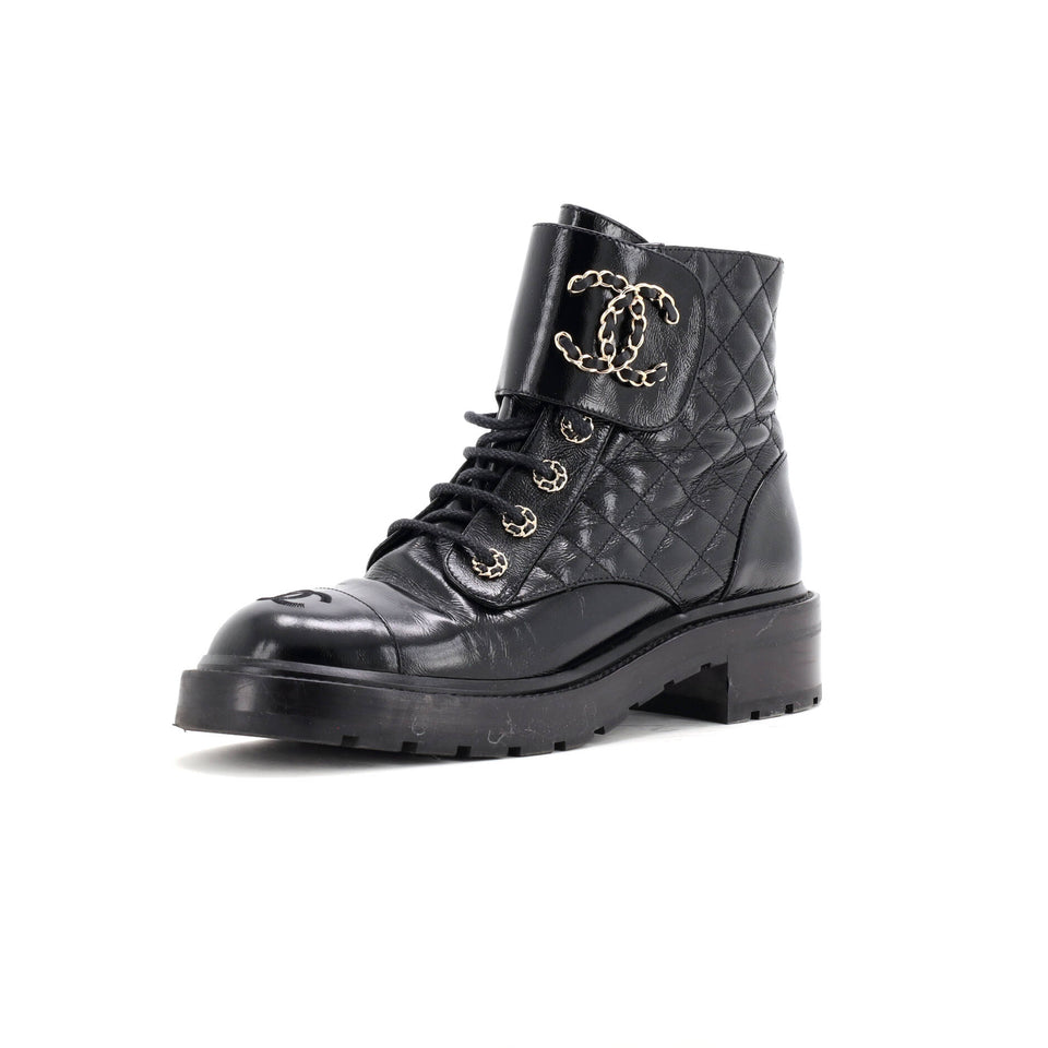 Women's Chain CC Cap Toe Lace Up Combat Boots Quilted Shiny Calfskin