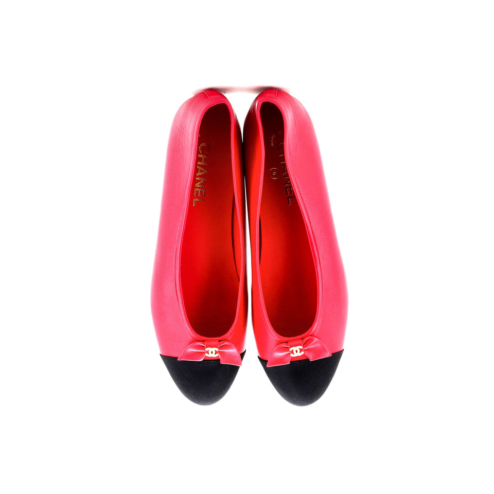 Women's CC Cap Toe Bow Ballerina Flats Leather with Grosgrain and Faux Pearls