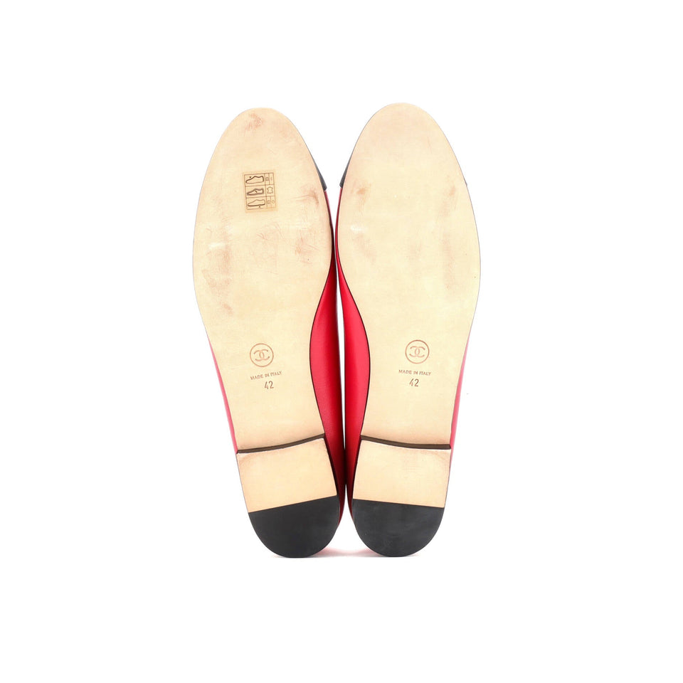 Women's CC Cap Toe Bow Ballerina Flats Leather with Grosgrain and Faux Pearls