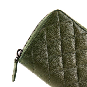 CC Medallion Zip Wallet Quilted Caviar Long