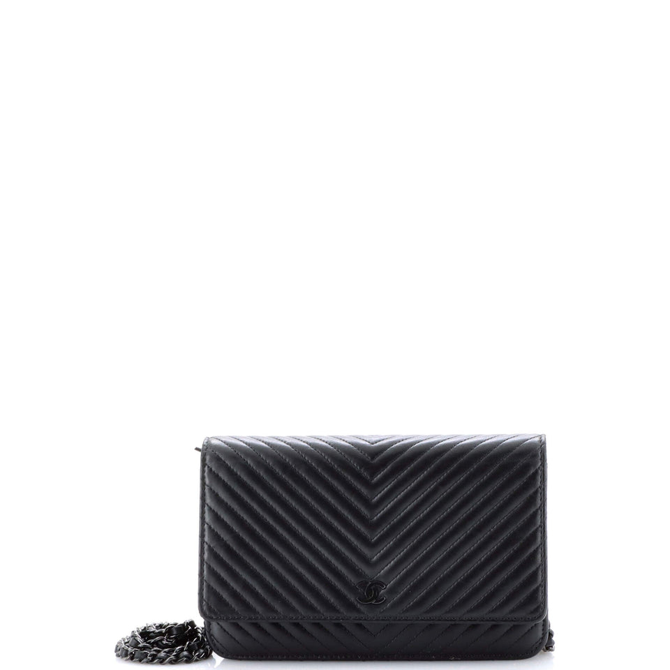 So Black Wallet on Chain Chevron Lambskin