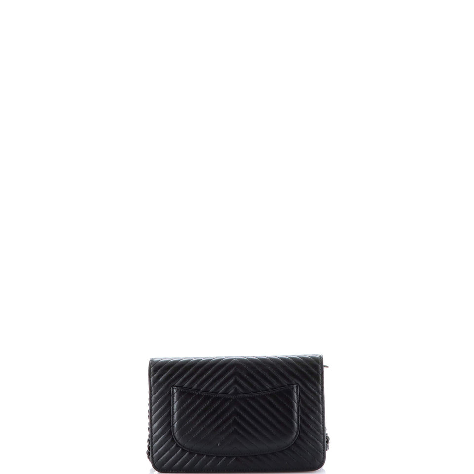 So Black Wallet on Chain Chevron Lambskin