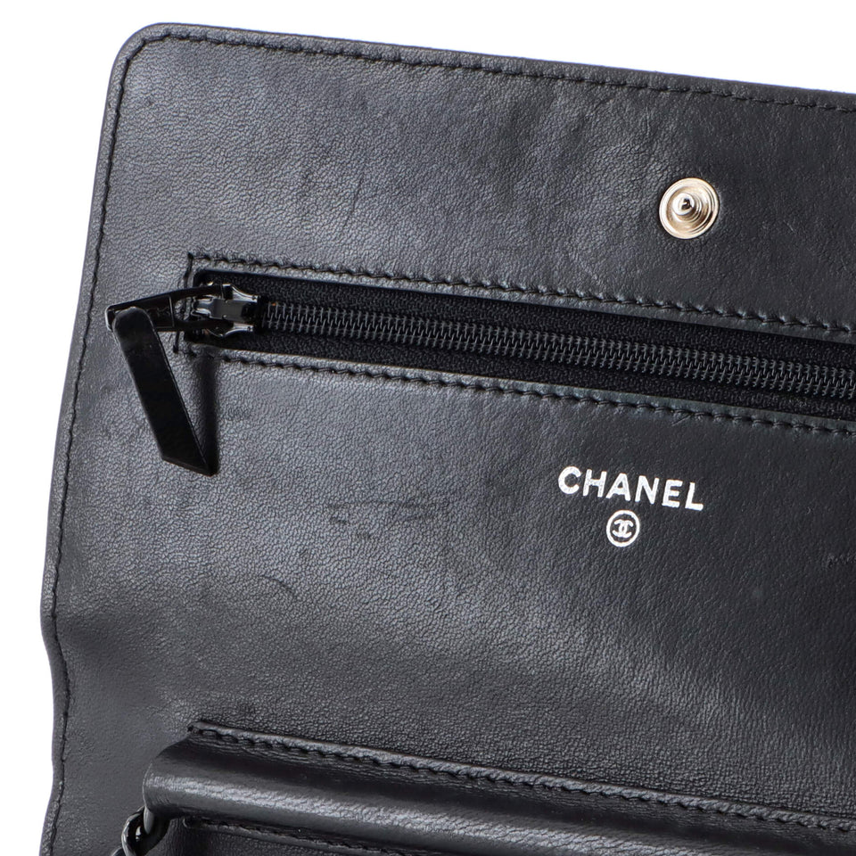 So Black Wallet on Chain Chevron Lambskin