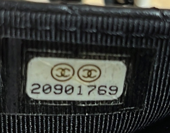 So Black Wallet on Chain Chevron Lambskin