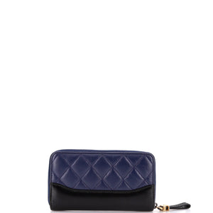 Gabrielle Zip Around Wallet Quilted Aged Calfskin Small