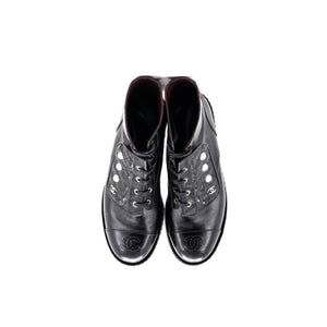 Women's Cap Toe CC Chain Around Pearl Combat Boots Leather