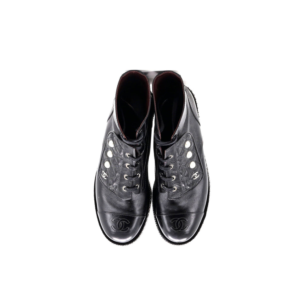 Women's Cap Toe CC Chain Around Pearl Combat Boots Leather