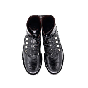 Women's Cap Toe CC Chain Around Pearl Combat Boots Leather