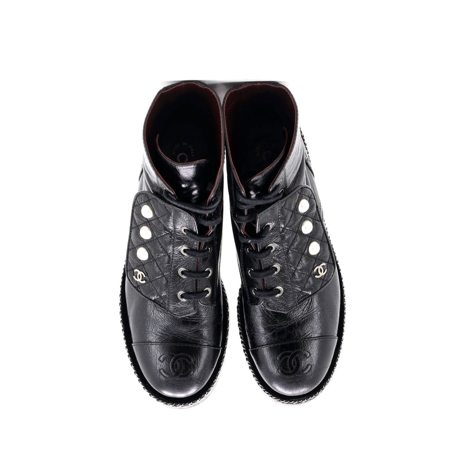 Women's Cap Toe CC Chain Around Pearl Combat Boots Leather