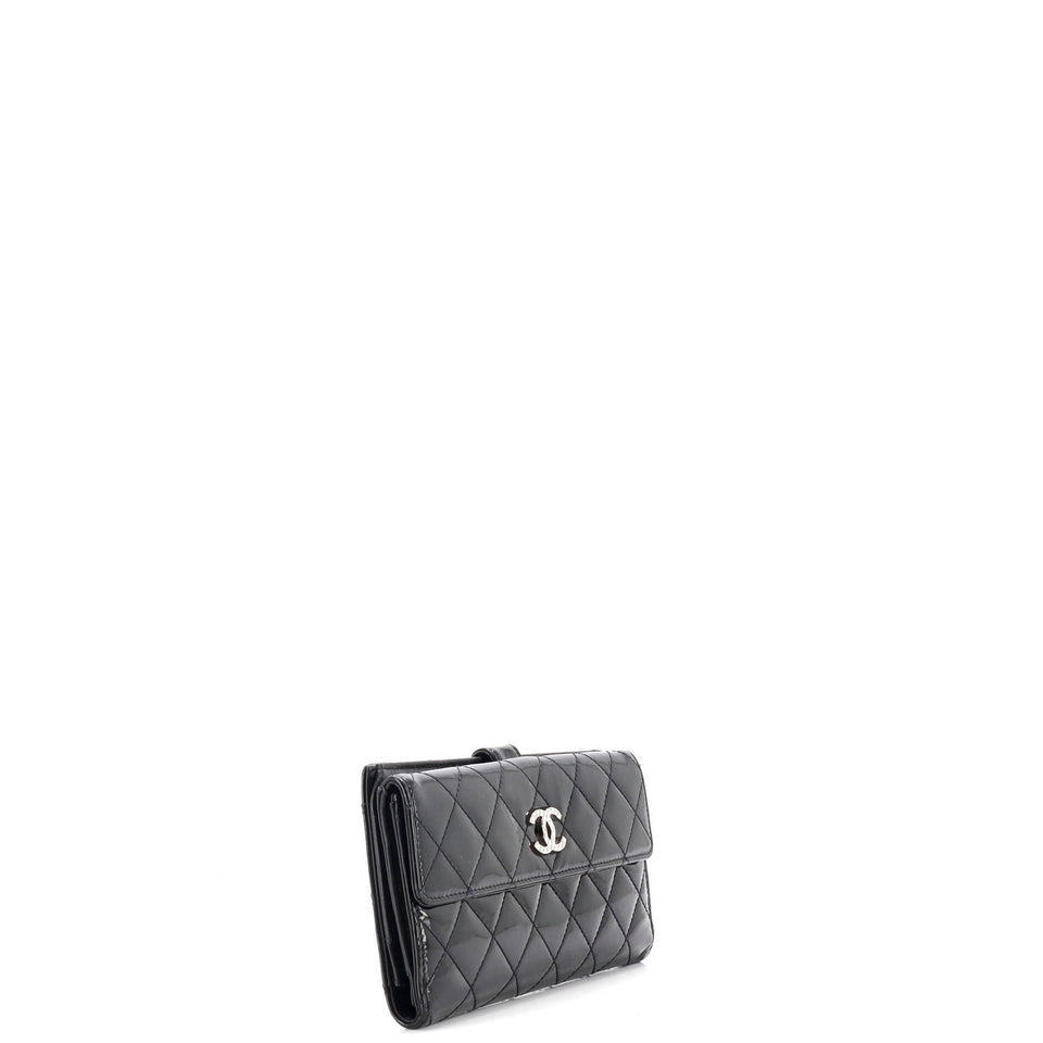 CC Brilliant Flap Wallet Quilted Patent Long