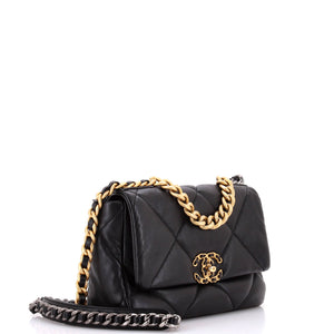 19 Flap Bag Quilted Leather Medium