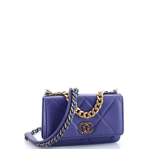 19 Wallet on Chain Quilted Goatskin