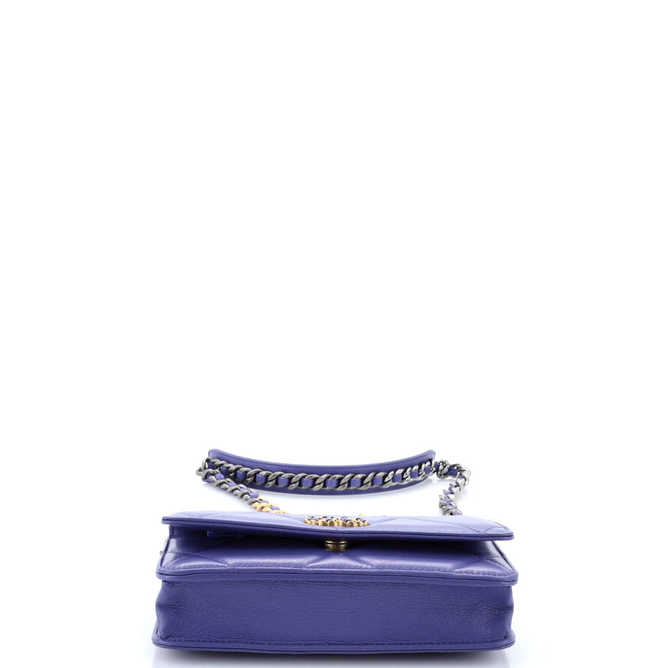 19 Wallet on Chain Quilted Goatskin