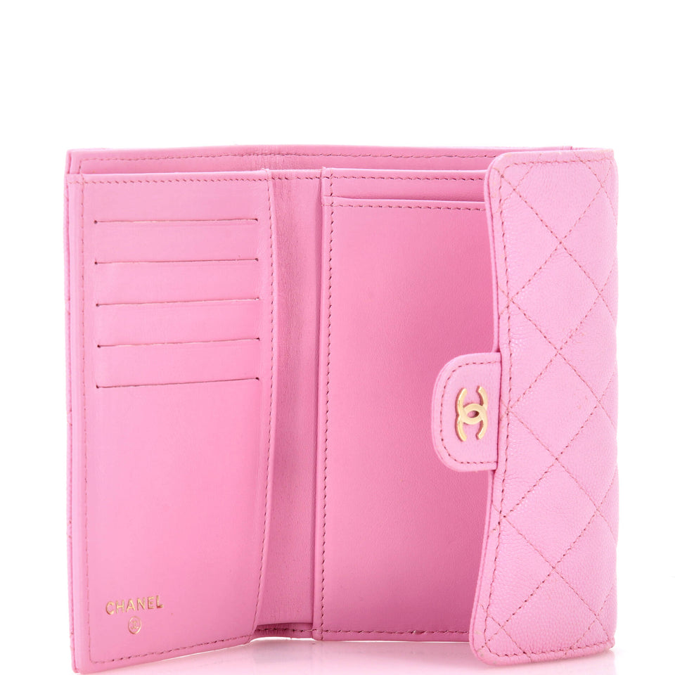 Trifold Classic Flap Wallet Quilted Caviar Medium