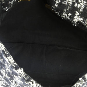 19 Flap Bag Quilted Tweed Maxi