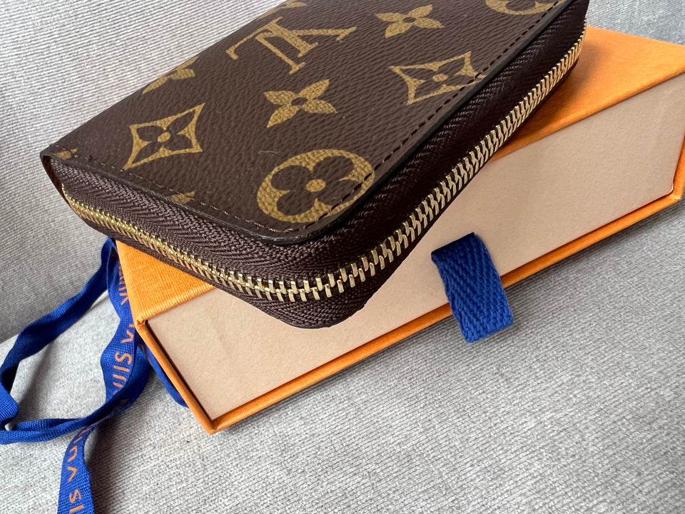 Louis Vuitton Zippy Coin Purse in Monogram (RRP £350)