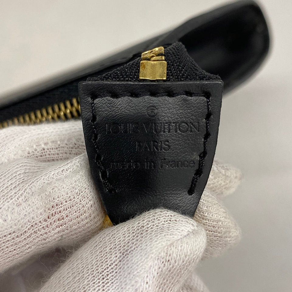 Louis Vuitton Pochette Accessoires  Leather Clutch Bag