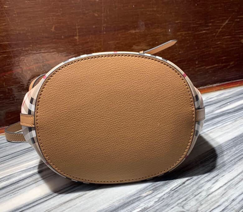 Burberry Bags - Bagsattire   183