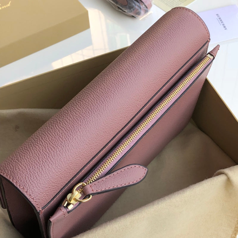 Burberry Bags - Bagsattire   247