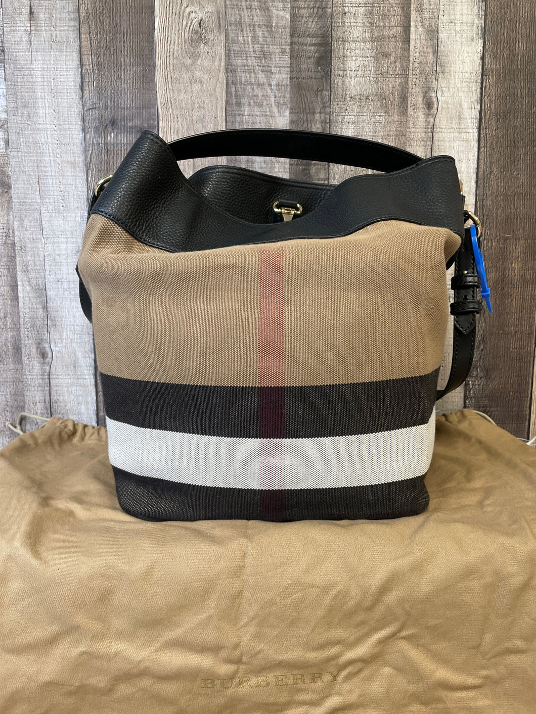 Handbag Luxury Designer By Burberry  Size: Medium