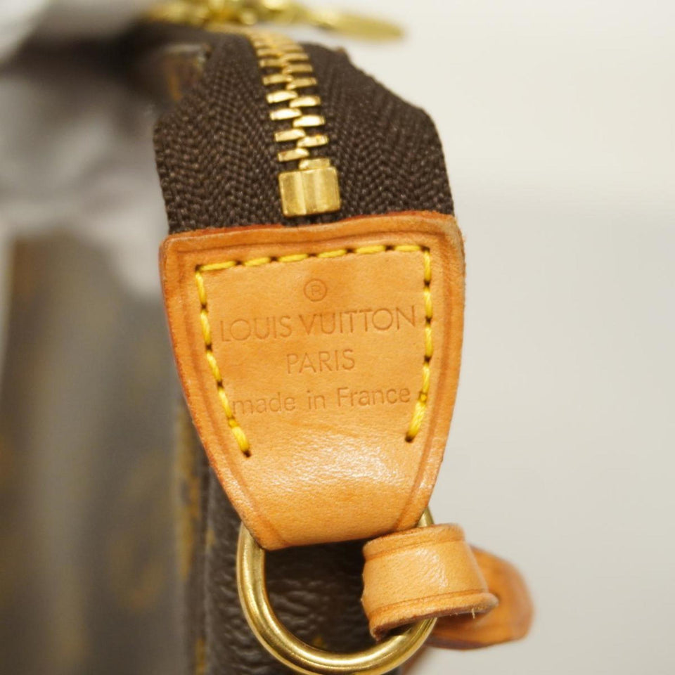 Louis Vuitton Pochette Accessoires  Canvas Clutch Bag