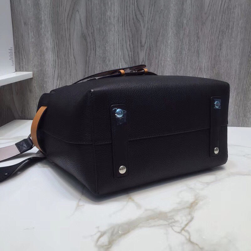 Burberry Bags - Bagsattire   421