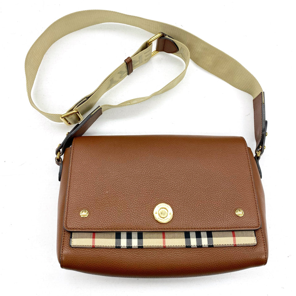 Crossbody Luxury Designer By Burberry  Size: Medium