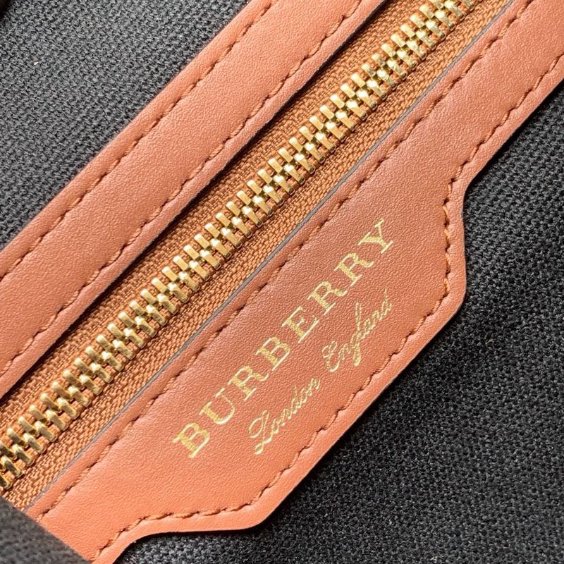 Burberry Bags - Bagsattire   682