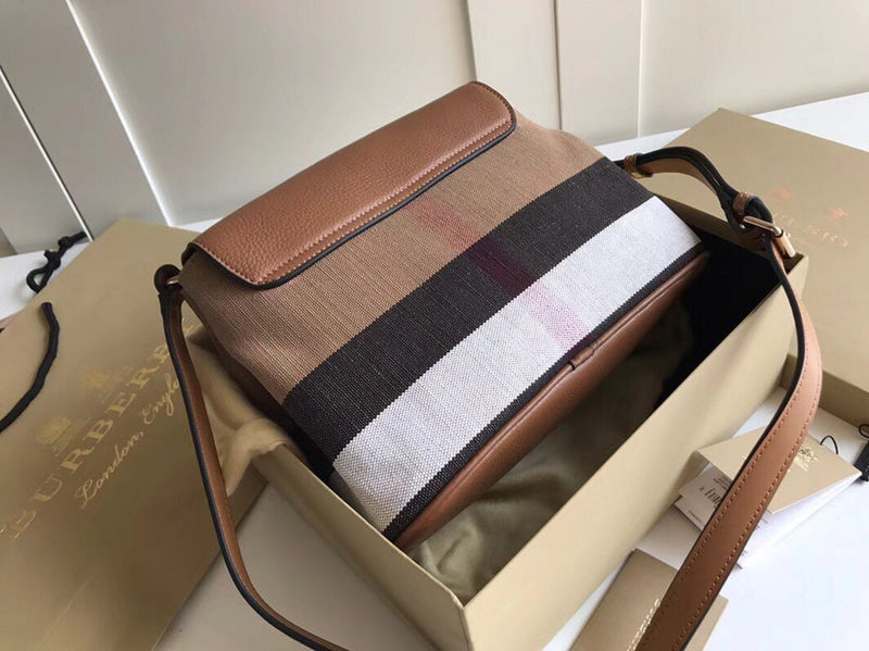 Burberry Bags - Bagsattire   598